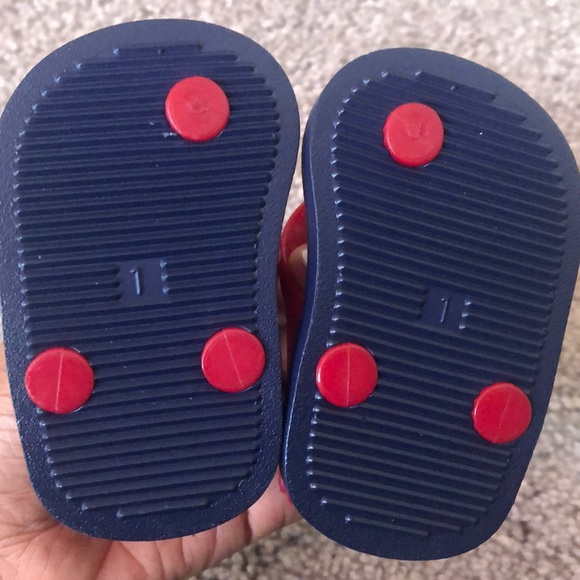 Baby old navy sandals - Picture 2 of 2